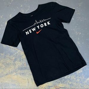 Nike New York City Shirt Small 561416-00A NYC Black Skyline